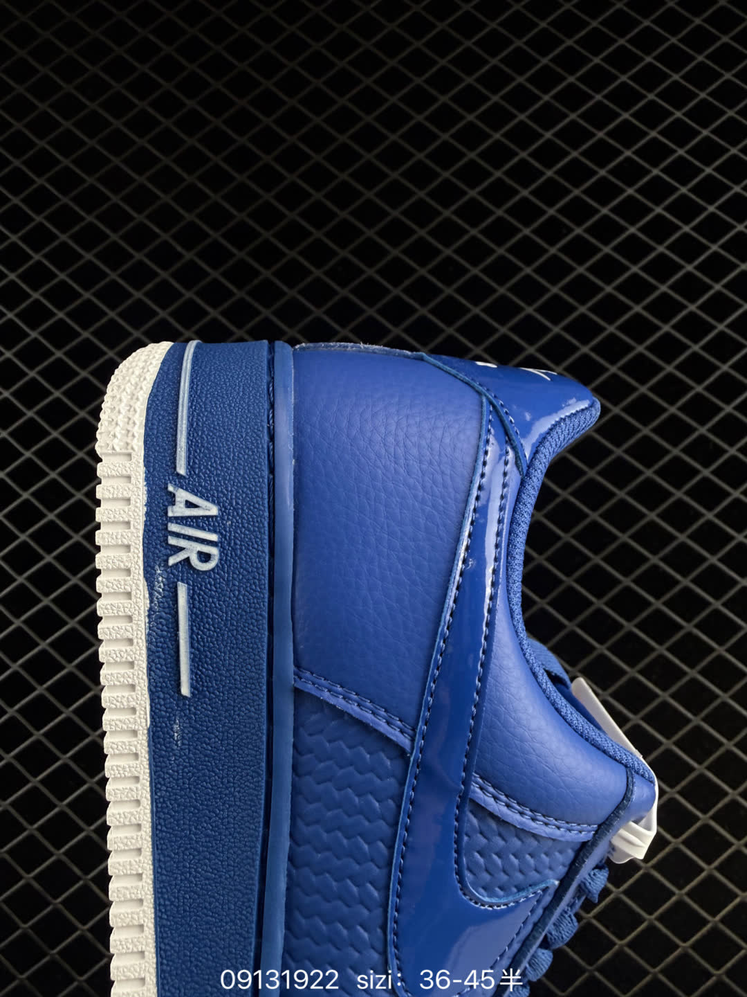 Nike Air Force 1 '07 Low-718152-605